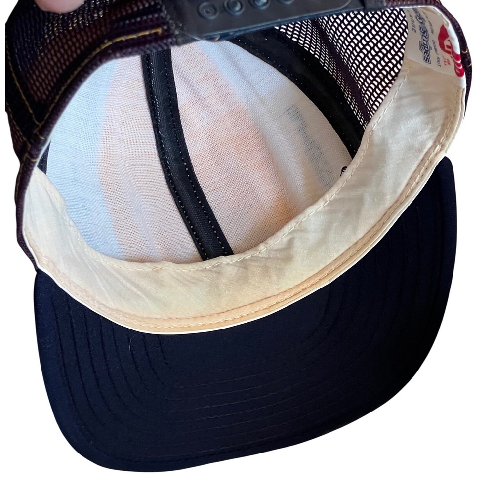 Vtg Notre Dame Fighting Irish Trucker Hat USA Lucky Stripes Snapback Mesh Cap - Picture 9 of 10